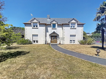 Maison de luxe Dinard 993 600 €