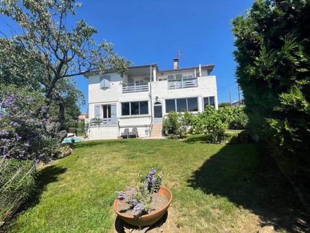 Maison de prestige Hendaye 853 000 €