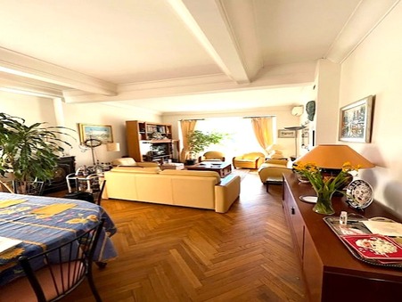 à vendre        Appartement  Provence-Alpes-Côte d'Azur 860 000 €