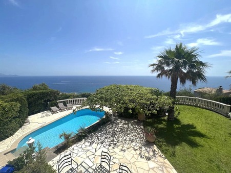 à vendre Villa de luxe Les Issambres 2 200 000 €