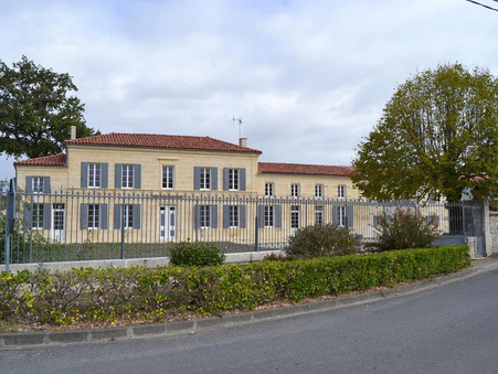 à vendre Maison/villa de qualité Charente 600 000 €