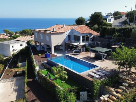 Vente Villa  Les Issambres 2 675 000 €