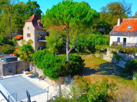 Maison de prestige Figeac 810 000 €