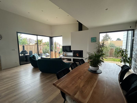 à vendre Villa de prestige Saint Médard en Jalles 630 000 €