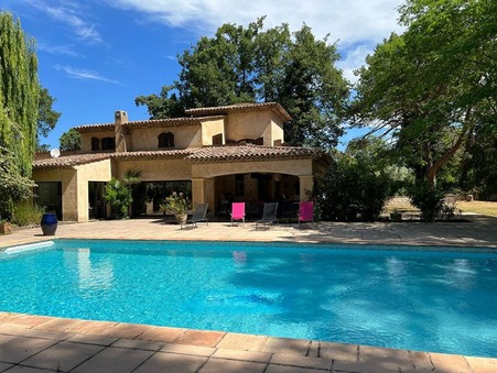 à vendre Villa de prestige Montauroux 892 500 €