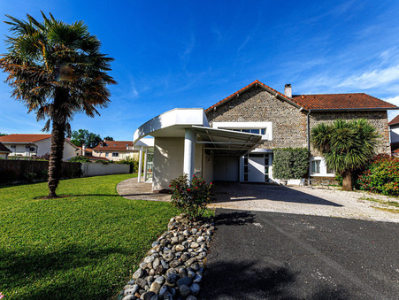 Maison de luxe Pau 698 000 €