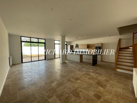 Maison de luxe Le mans 592 770 €