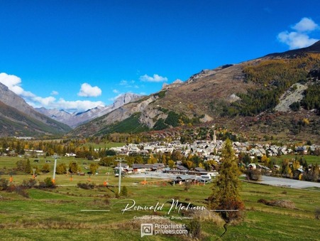 Vente Terrain grand standing Hautes alpes 2 072 000 €