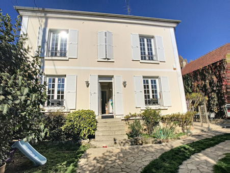 Maison de luxe Senlis 539 000 €