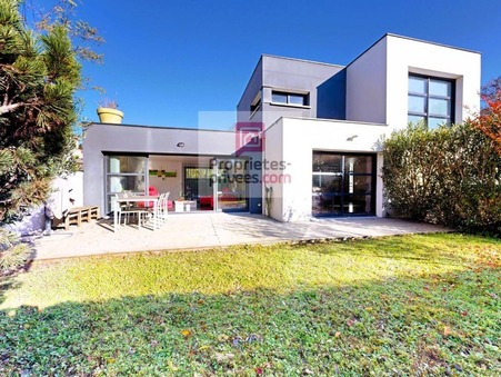 Vente Villa de qualité Eysines 858 000 €