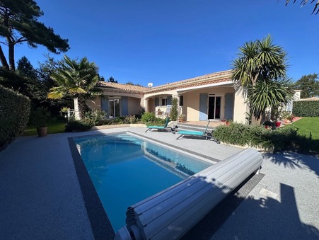 Maison de luxe Les mathes 618 000 €