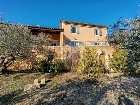 à vendre Villa de prestige Saint Saturnin lès Apt 924 000 €
