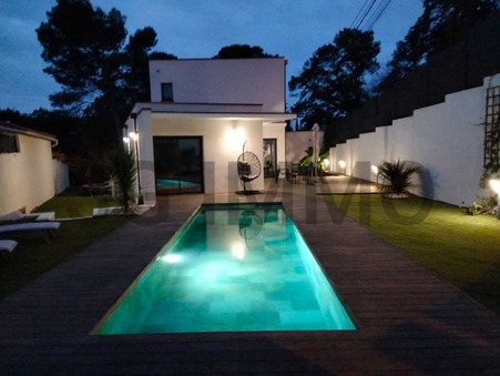 Vente Villa de prestige Nîmes 925 000 €