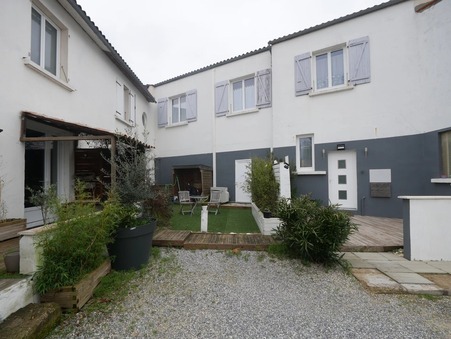 Acheter        Villa de qualité Poitou-Charentes 562 000 €