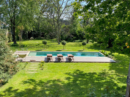 Maison de luxe Auray 1 199 086 €