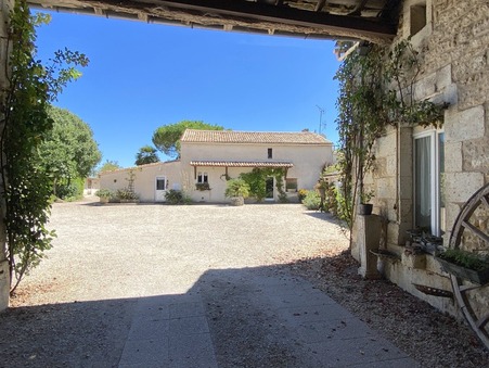 Achat Maison de caractère haut de gamme Angoulême 598 000 €