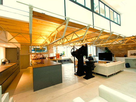 Vente   Hyères 940 000 €