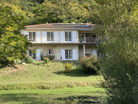 Maison de luxe Angouleme 529 000 €