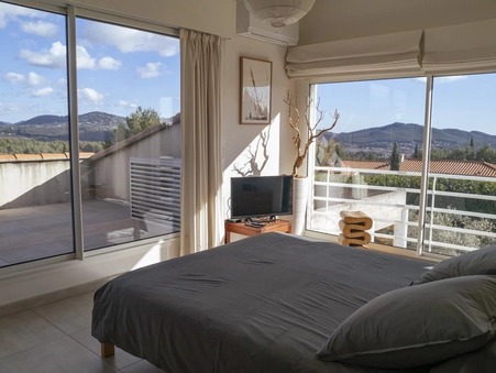 à vendre Maison grand standing La Cadiere d Azur 1 575 000 €