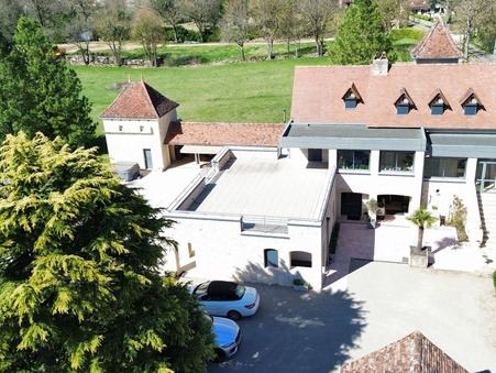 à vendre  haut de gamme Figeac 740 000 €
