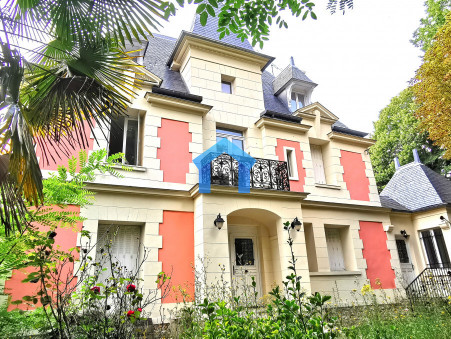 Vente        Maison haut de gamme Île-de-France 990 000 €