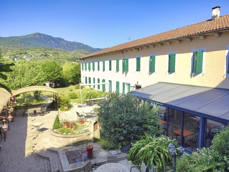 à vendre Maison de caractère grand standing Les Vans 1 065 000 €