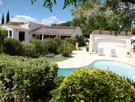 Maison de prestige Arles 790 000 €