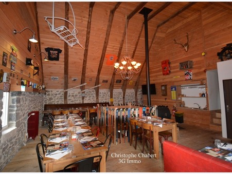 Acheter        0 de luxe Auvergne 650 000 €