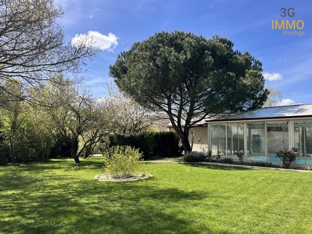 à vendre        Maison traditionnelle de luxe Centre 788 000 €